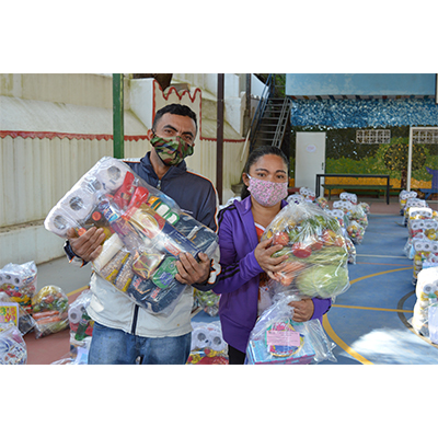 Entrega de Cestas Básicas